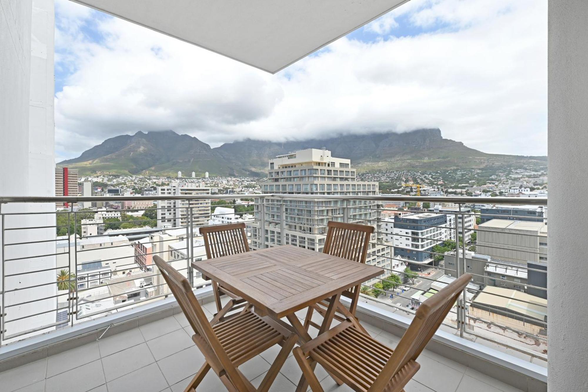 Luna 2-bed Escape With Mountain Views Apartment
