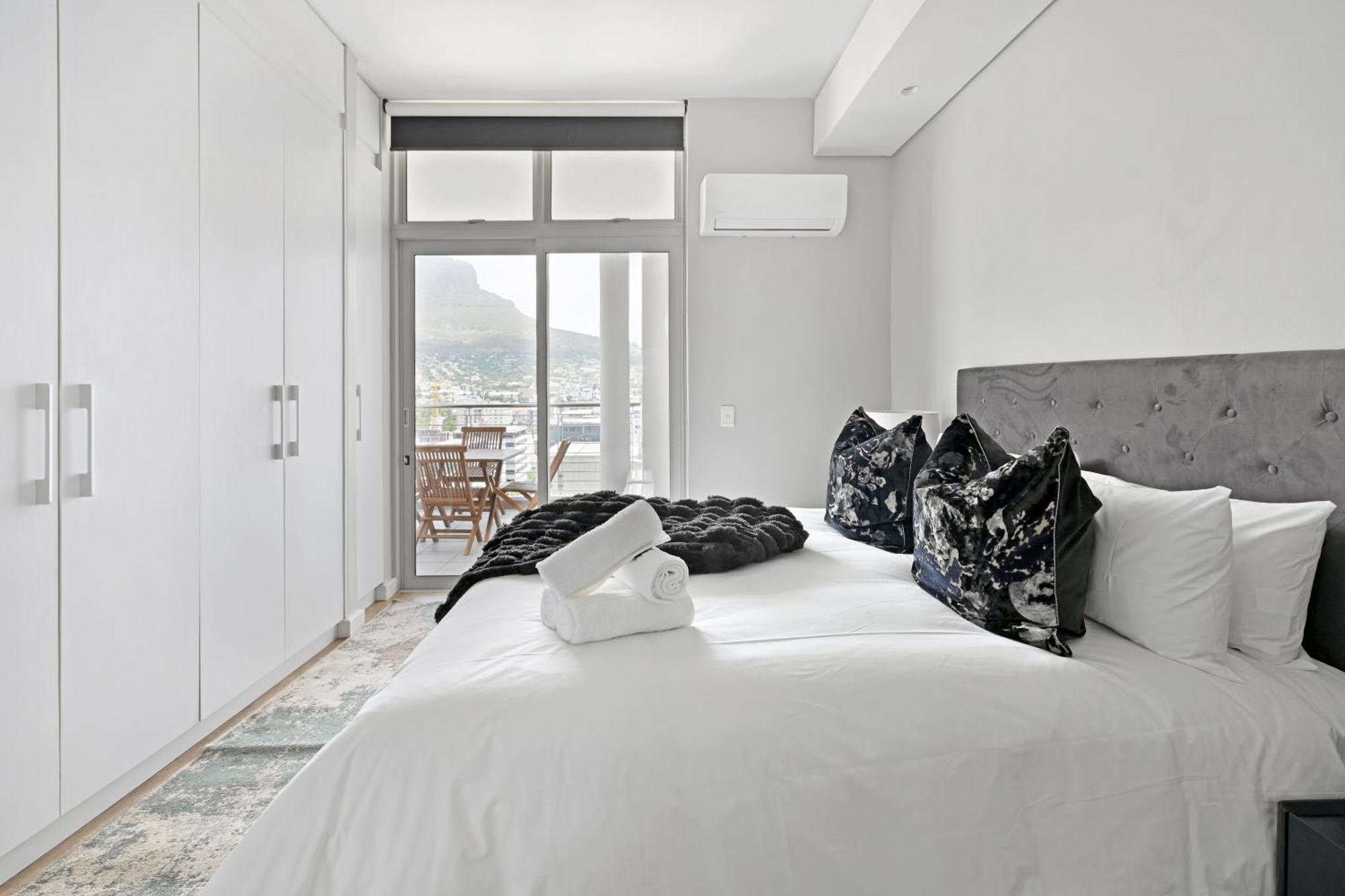 Luna 2-bed Escape With Mountain Views